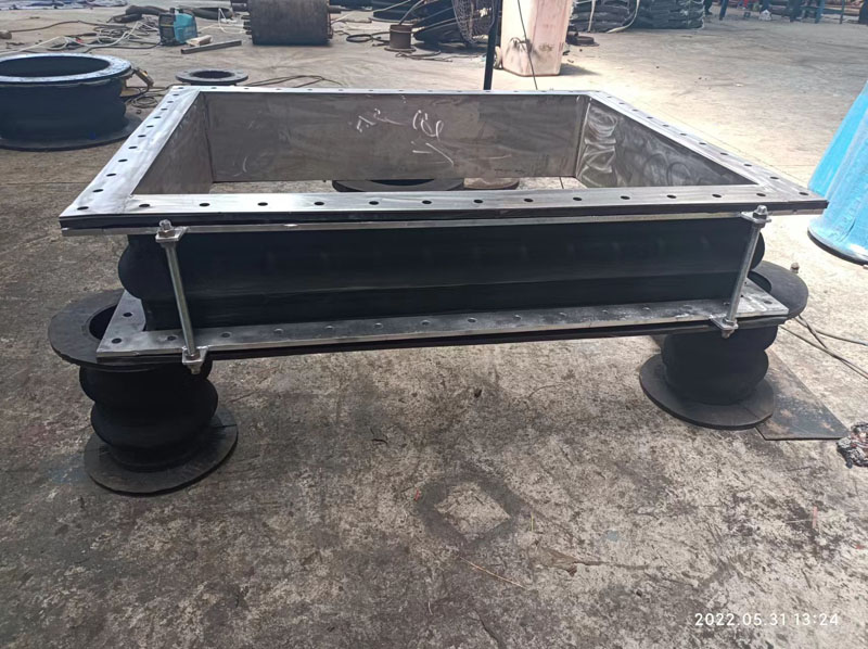 Zer da haizagailu angeluzuzeneko kautxuzko konexio leuna eta zergatik da ezinbestekoa zure HVAC sistemarako